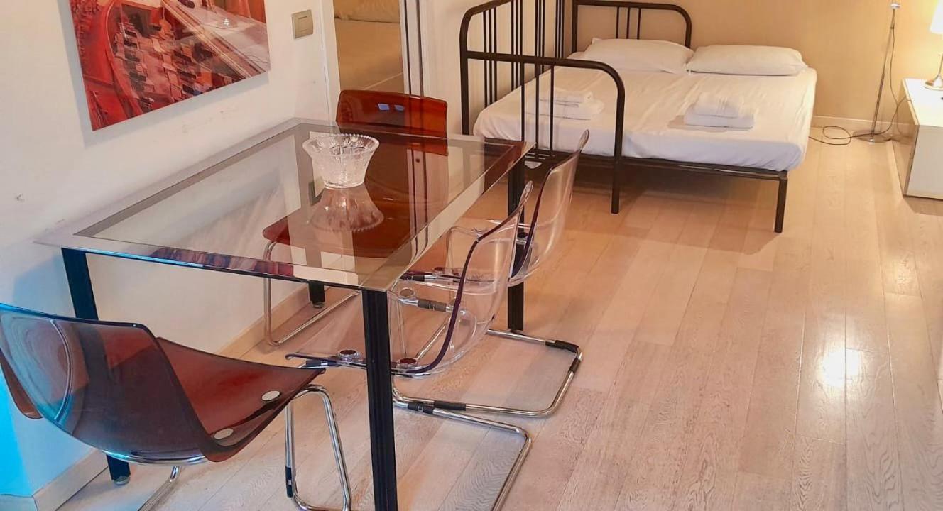 Piazzale Susa Bright Flat Con Veranda Milán Exterior foto